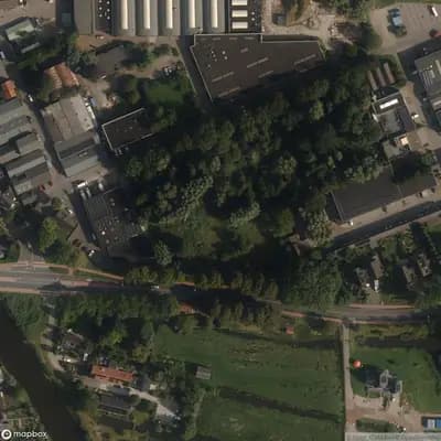 Verlaten Speeltuin & Woning