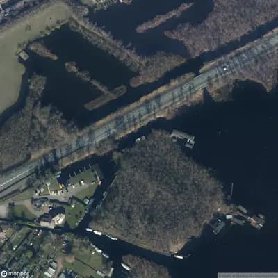 Verlaten Woonboot