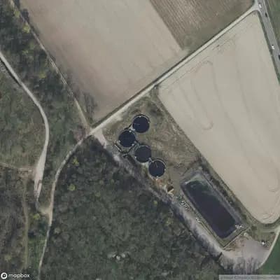 Verlaten Waterzuiveringinstallatie