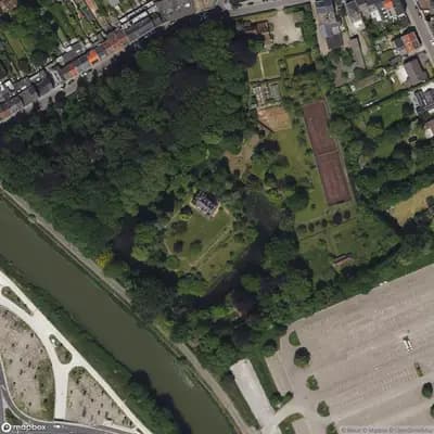 Verlaten Chateau